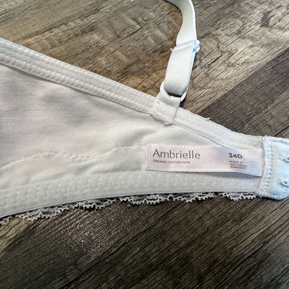 Ambrielle White Lace Bra - Picture 4 of 9